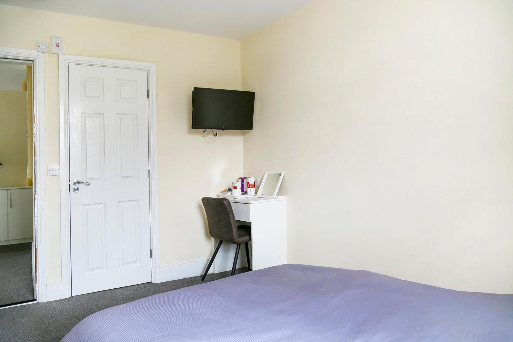 Oyo Castle Hotel, Accrington Ngoại thất bức ảnh