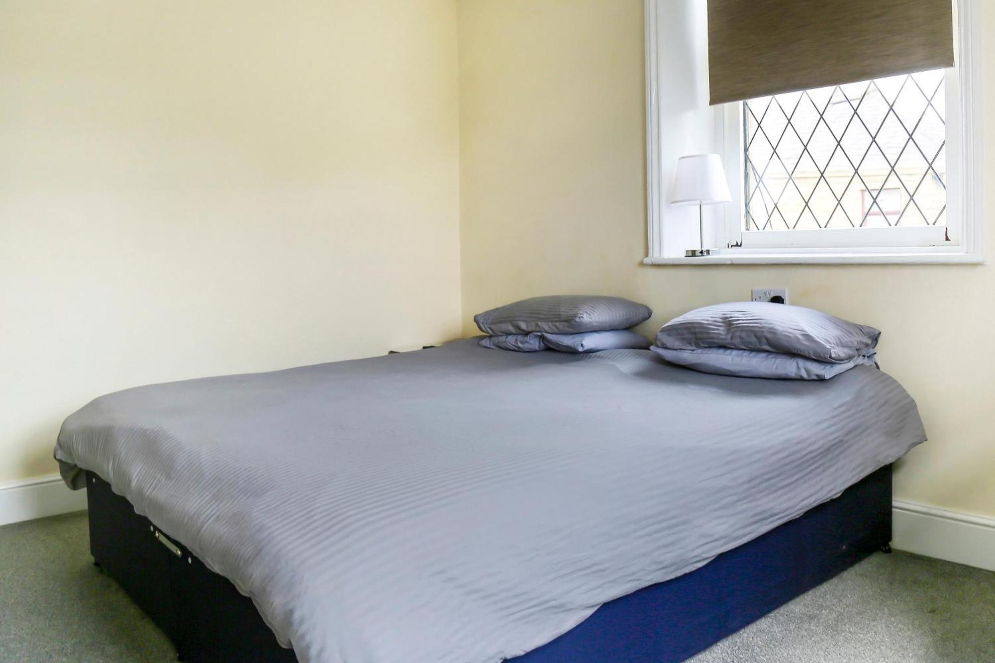 Oyo Castle Hotel, Accrington Ngoại thất bức ảnh