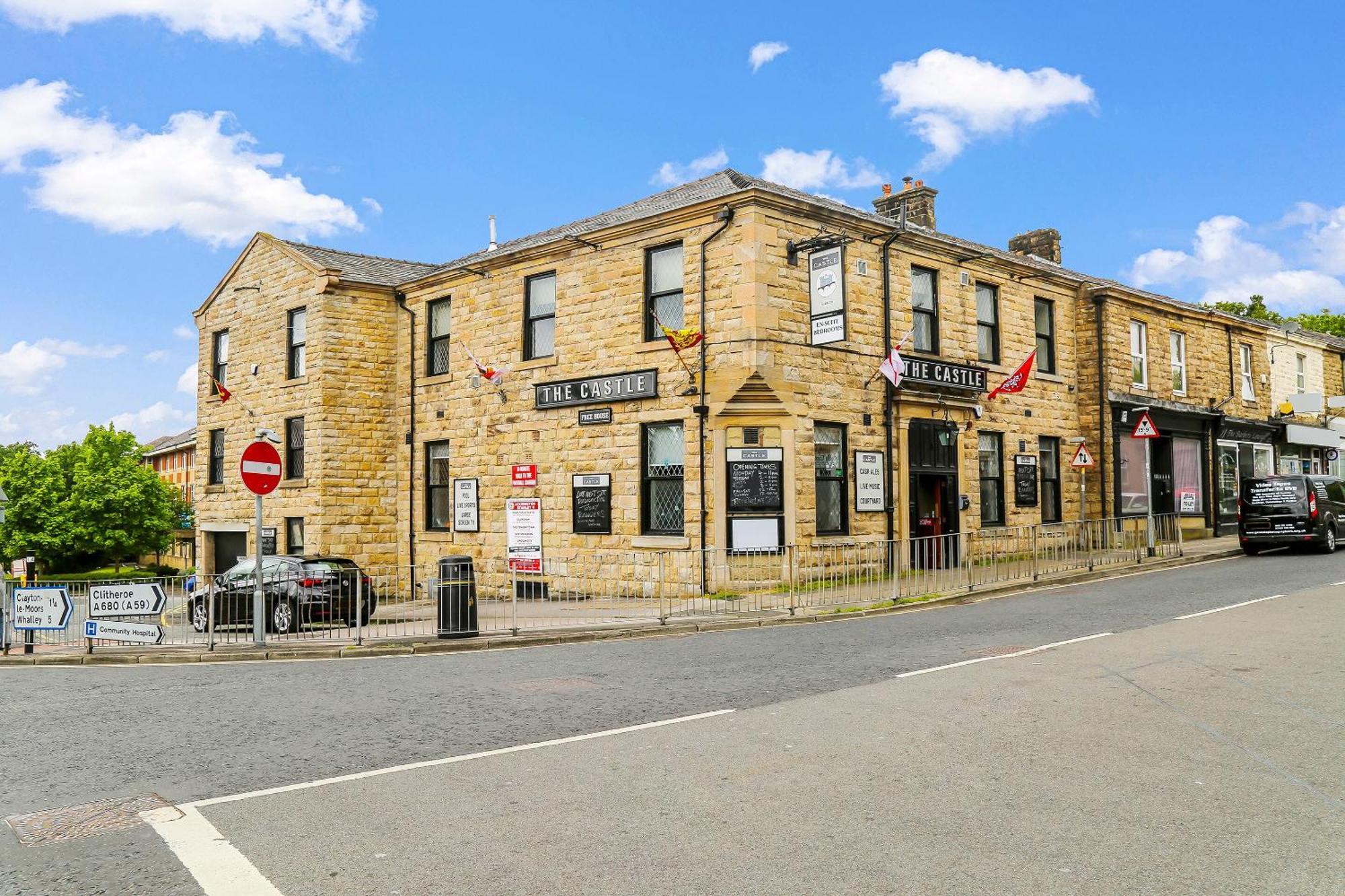Oyo Castle Hotel, Accrington Ngoại thất bức ảnh